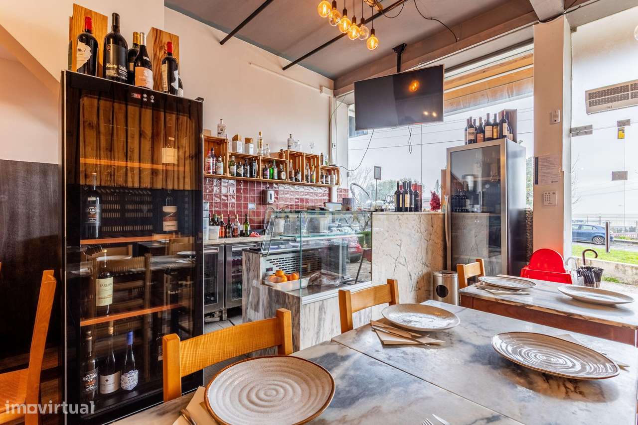 Trespasse de Restaurante em Santa Iria de Azoia-7