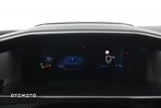 Peugeot 2008 BlueHDi 130 EAT8 GT - 21