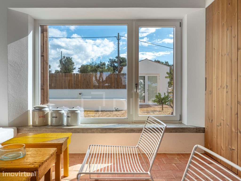 Moradia T3, Renovada, em Sobreiras Altas - Grande imagem: 5/26