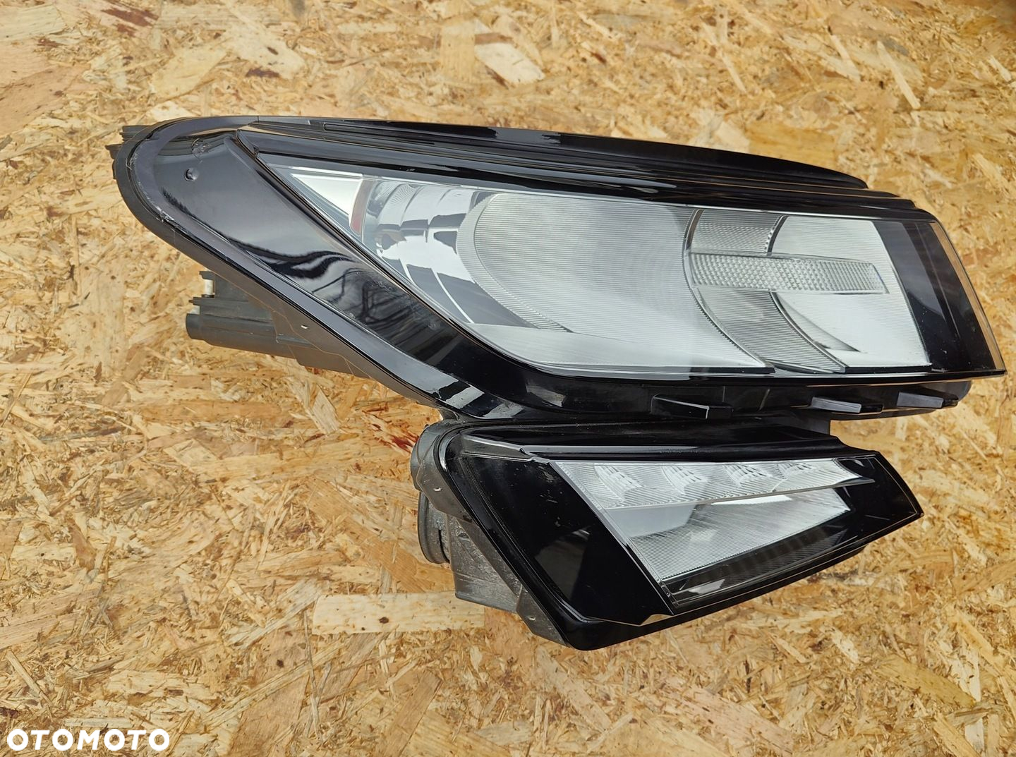 LAMPA PRAWA PRZEDNIA SKODA KODIAQ LED 566941016B - 3