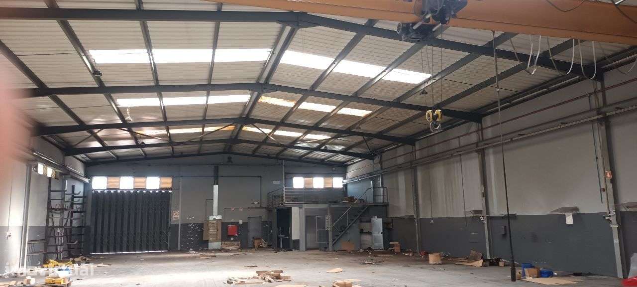 Armazém em Vilar - Bem localizado - ARRENDADO-9