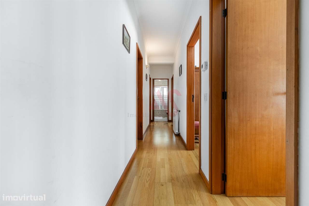 Moradia T5 com Vista Deslumbrante sobre a Cidade de Vizela-21