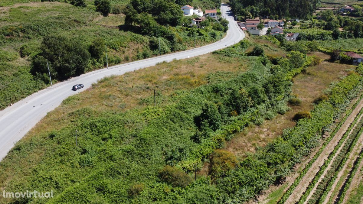 Terreno p/ construção em altura Centro Lixa