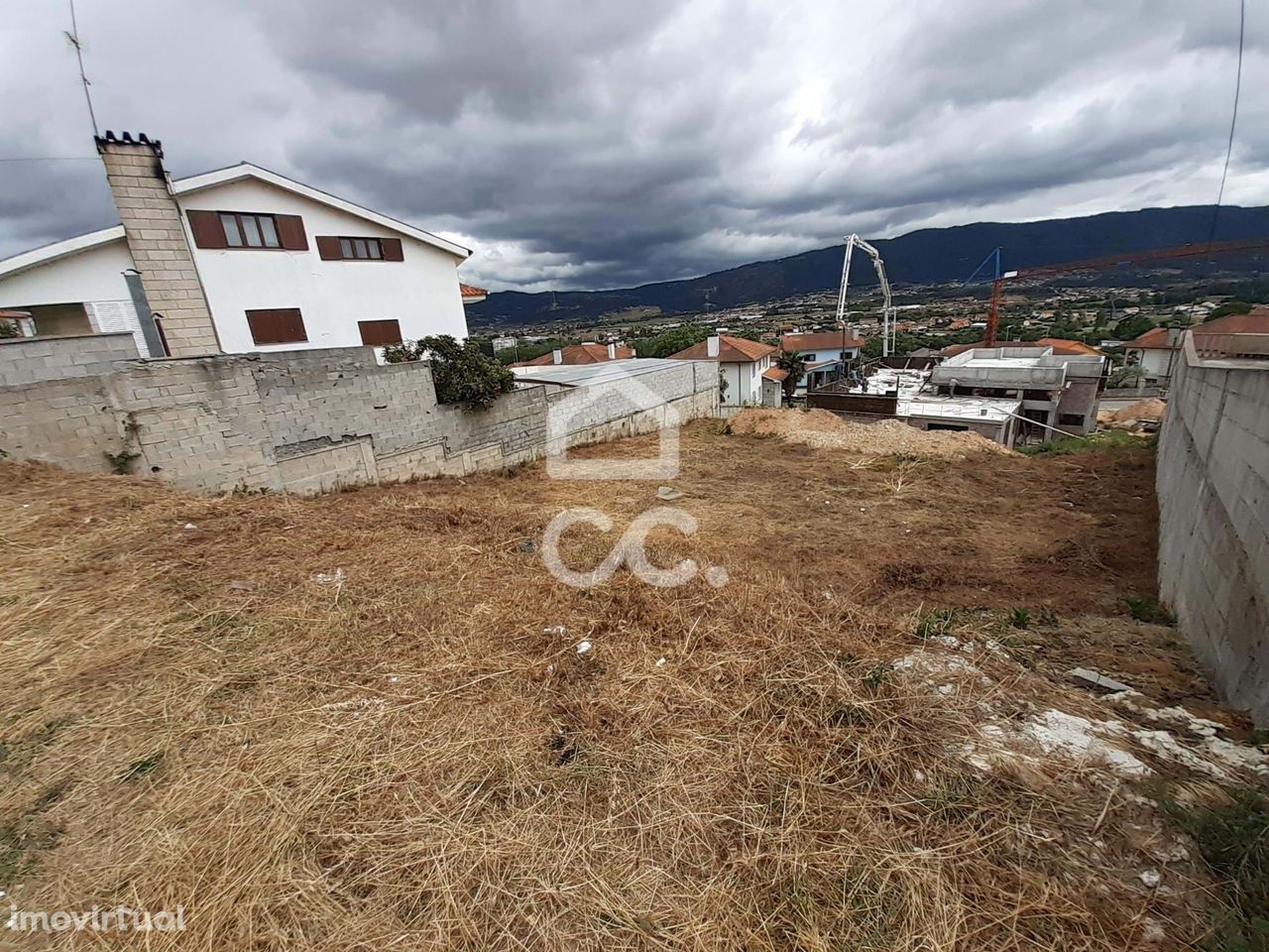 Terreno Construtivel para uma Moradia Isolada numa Zona de Excelência