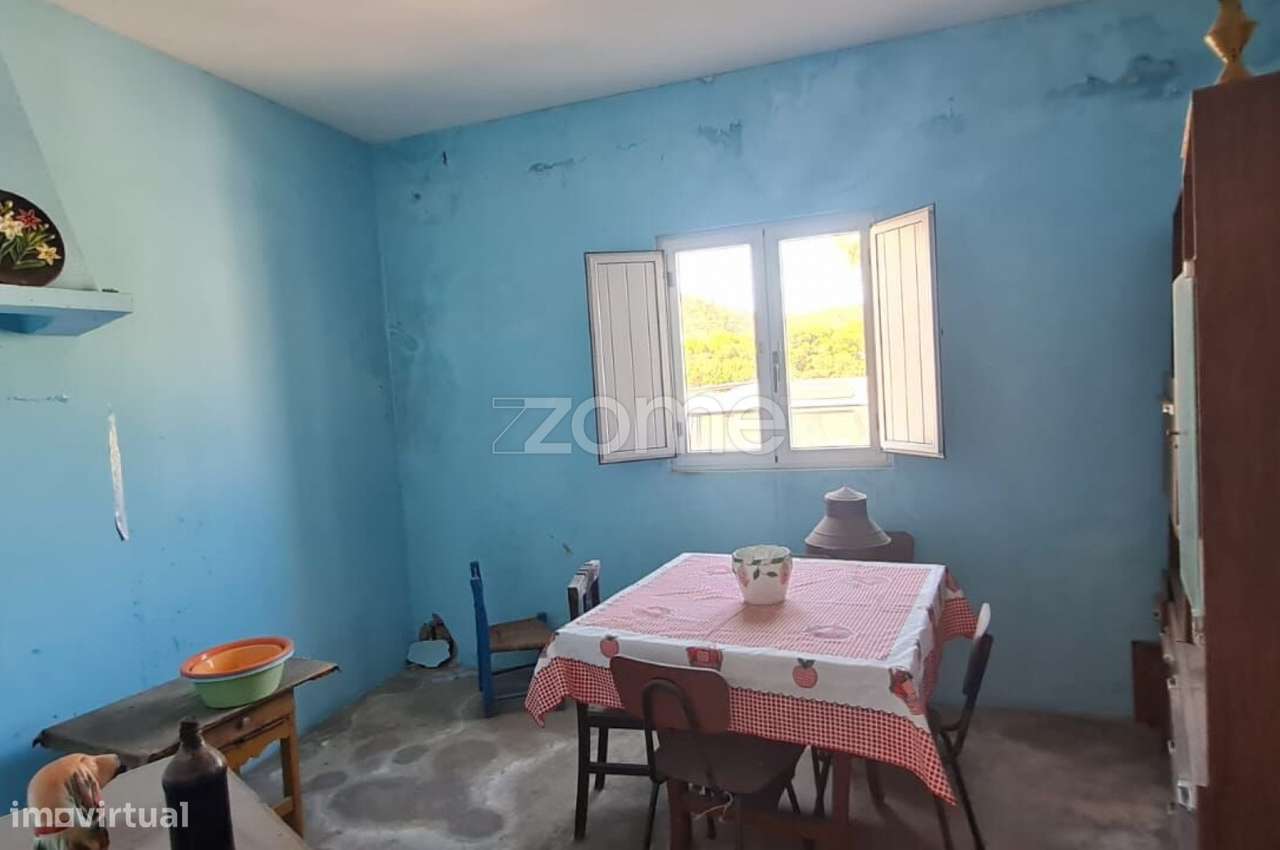 Moradia no centro de São Marcos da Serra - Grande imagem: 4/17