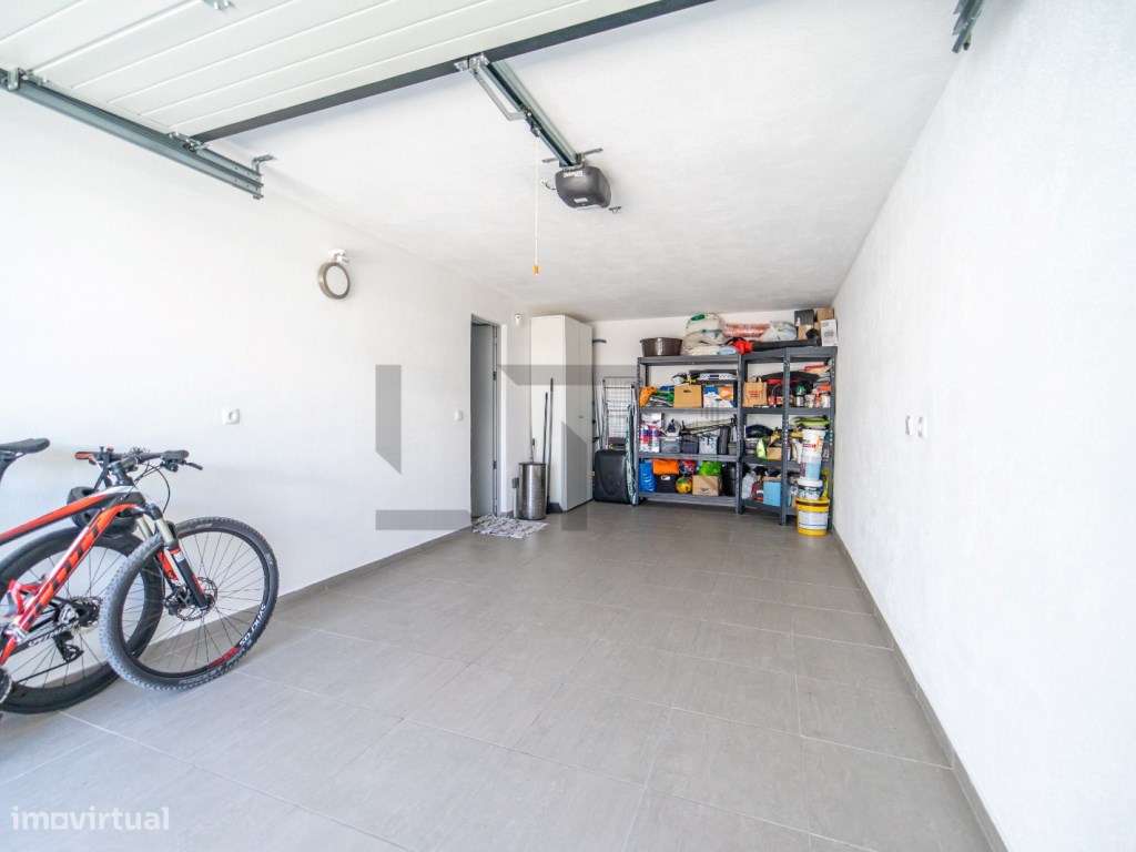 Moradia T4 Smart Home com Piscina, para Venda na Aroeira, Charneca ...-47