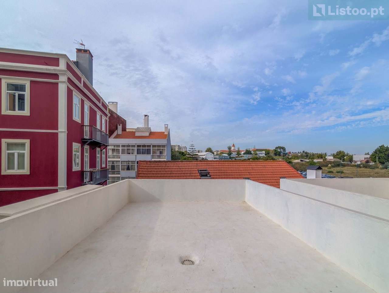 T2 Alvalade com Terraço e Garagem-7