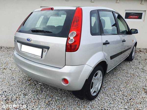 Ford Fiesta 1.3 Ambiente - 4