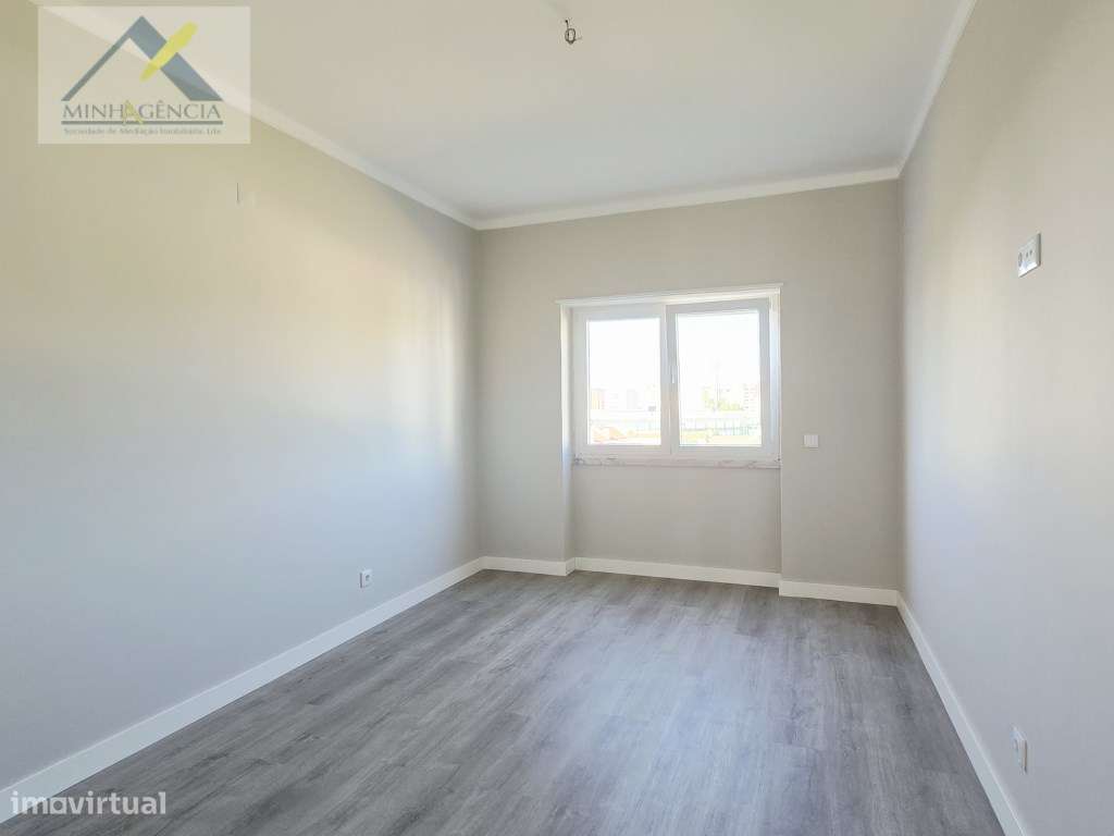 Apartamento T3 remodelado na Algodeia em Setúbal-29