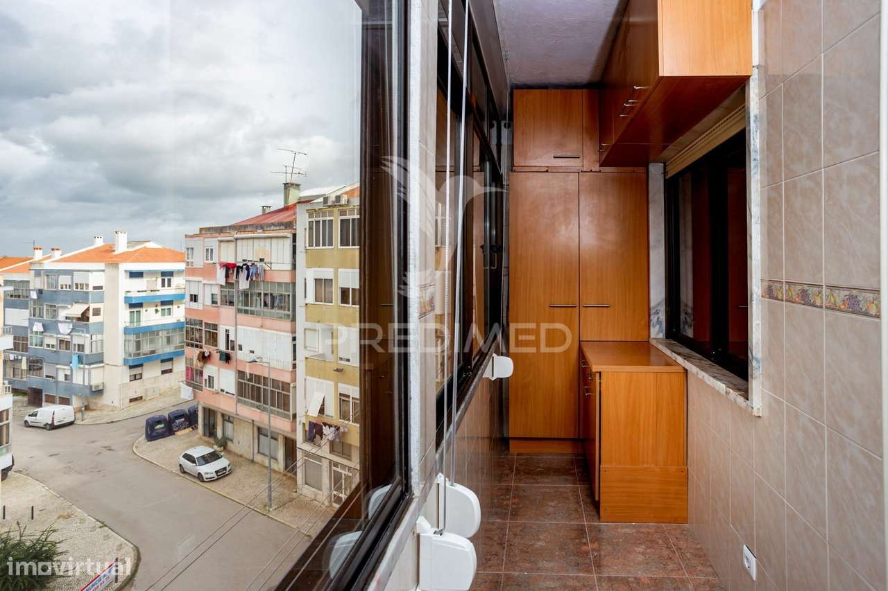 Apartamento T2 no Centro da Cruz de Pau - Grande imagem: 3/21