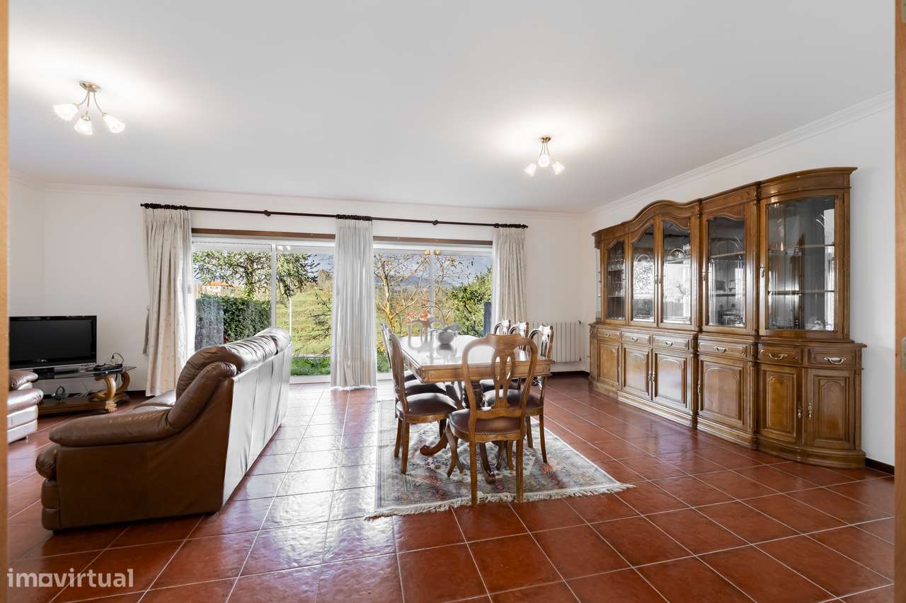 Moradia T4 para venda em Ponte da Barca, Vila Nova de Muía-13