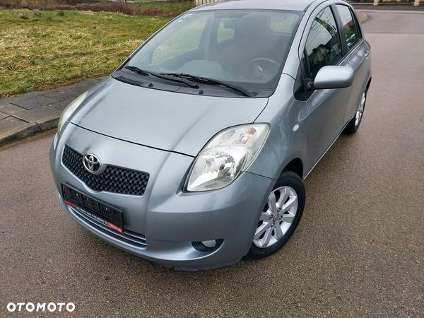 Toyota Yaris 1.3 VVT-i Team - 1