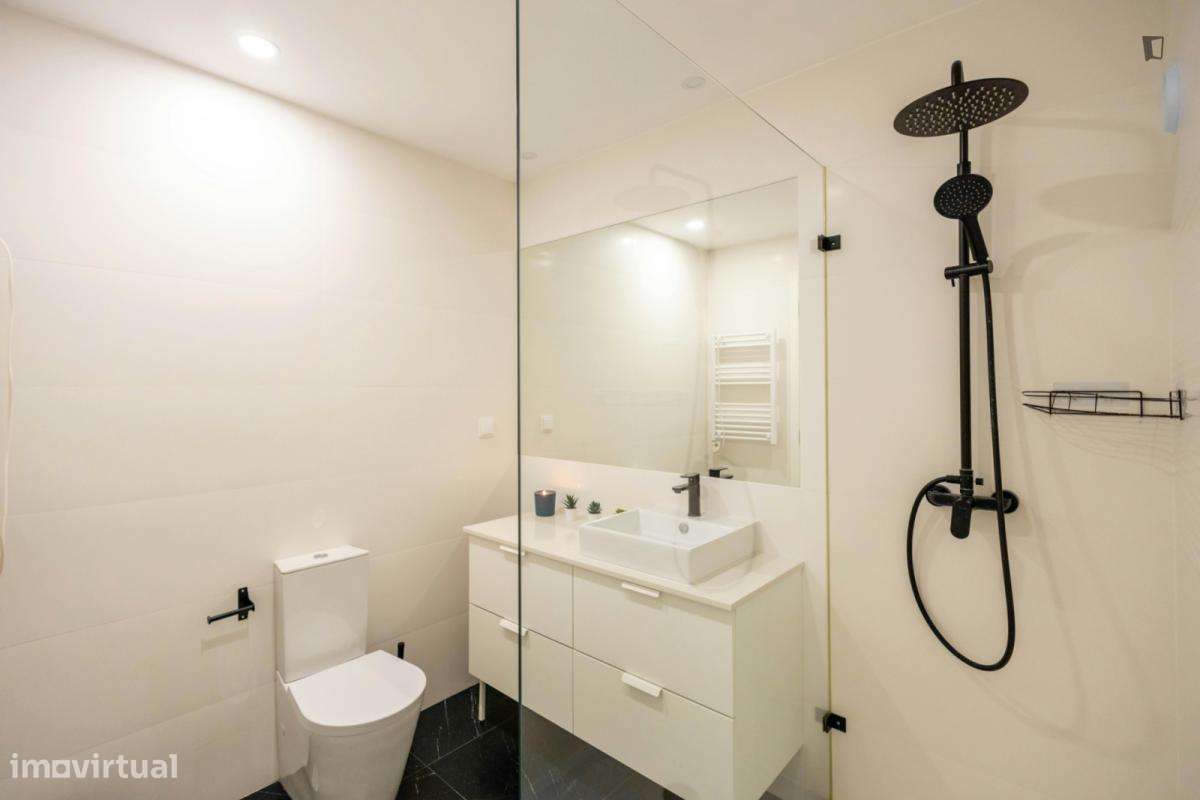 Quarto - localizado em Olaias Lisbon - Grande imagem: 4/14