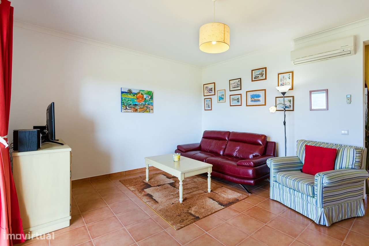 Apartamento T2 térreo em condomínio com piscina - Grande imagem: 5/25