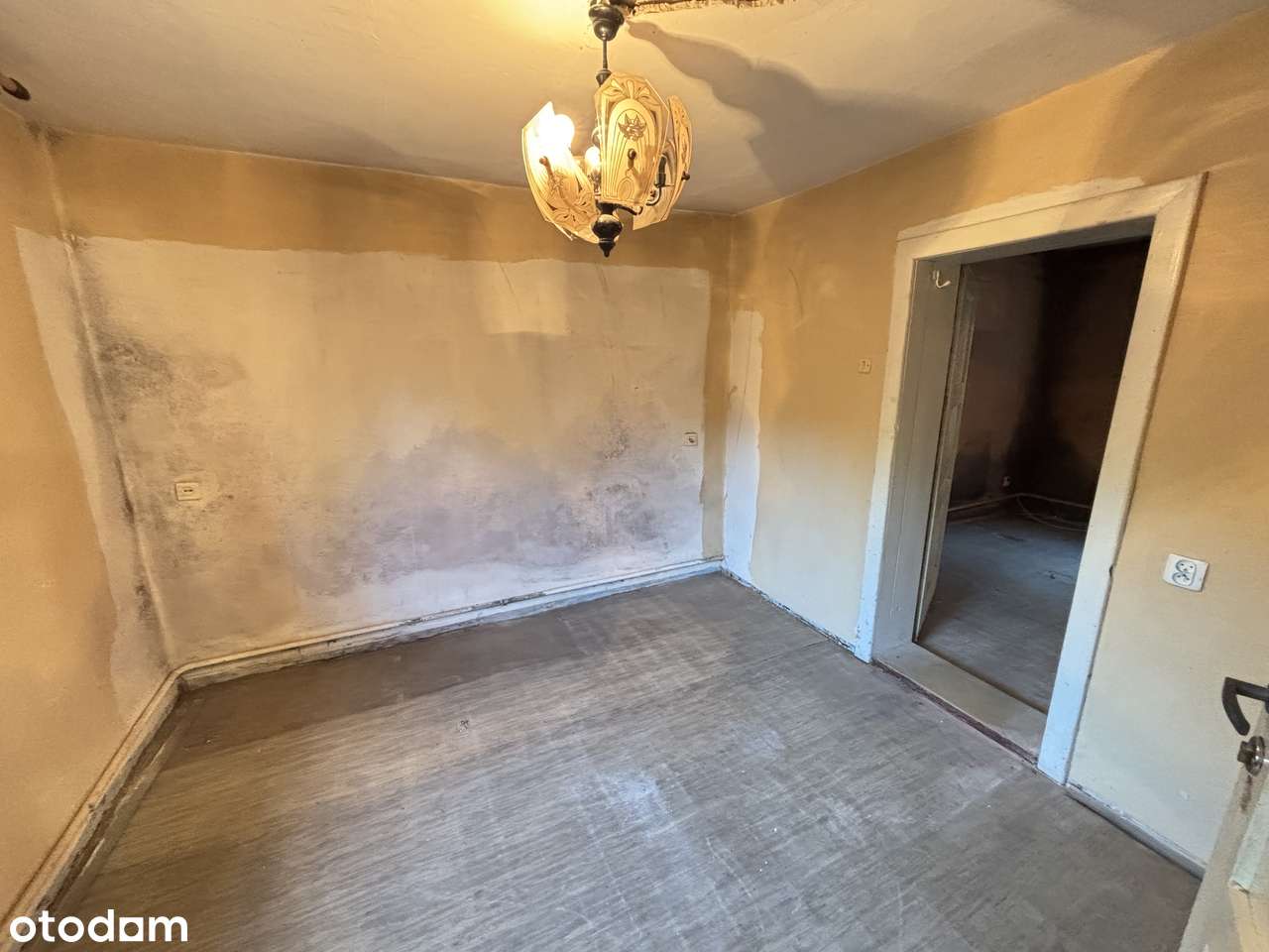 Masłów - Przedwojenny bliźniak do remontu-9