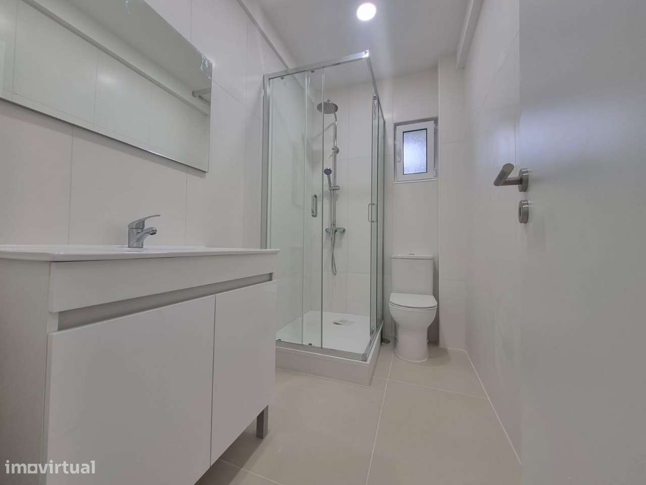 T2 Remodelado Central com elevador - Grande imagem: 3/22