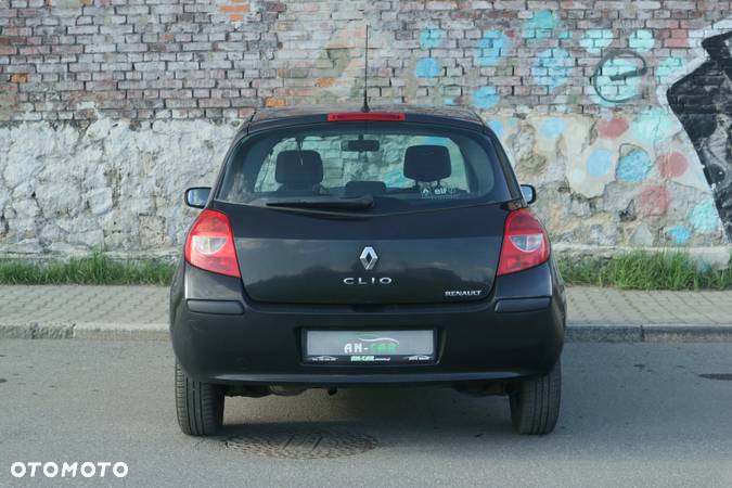 Renault Clio 1.2 16V 75 Collection - 22