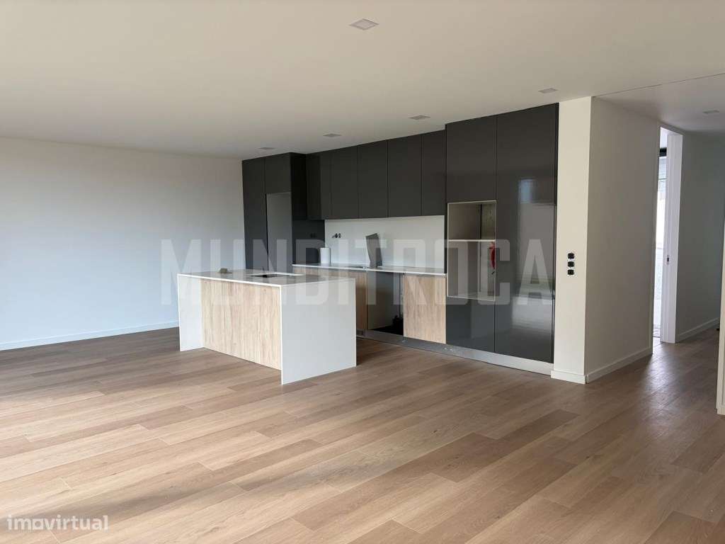 Moradia gaveto em Lanhoso - pronta a habitar - Grande imagem: 3/19