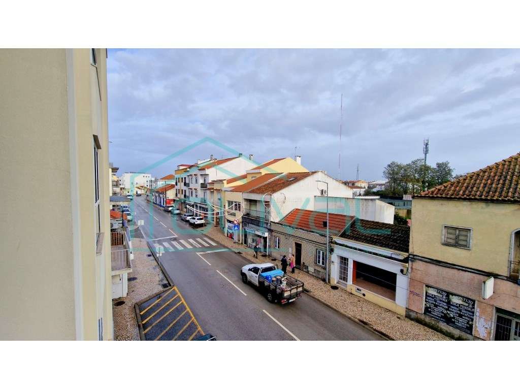 Apartamento T2 Totalmente Remodelado no Centro da Cidade-10