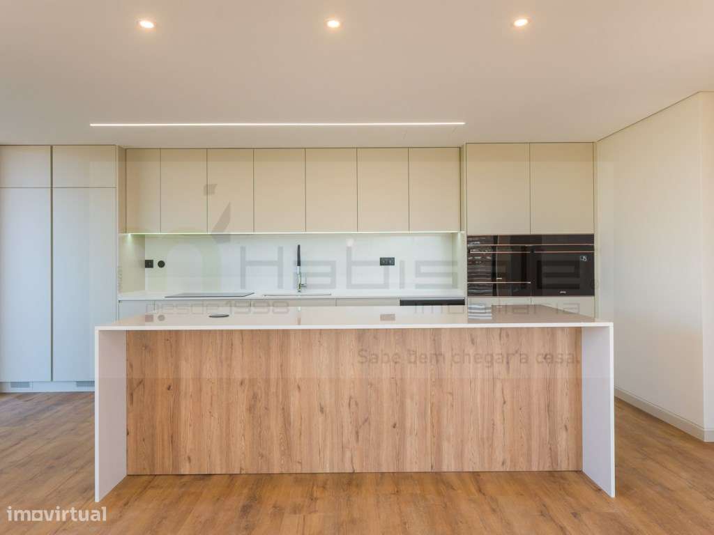 T3 com Terraço e Box em Condomínio de Luxo com Piscina, Ginásio e S... - Grande imagem: 5/47