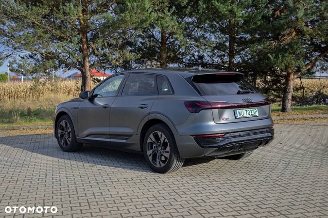 Audi Q8 e-tron 55 Quattro S Line - 3