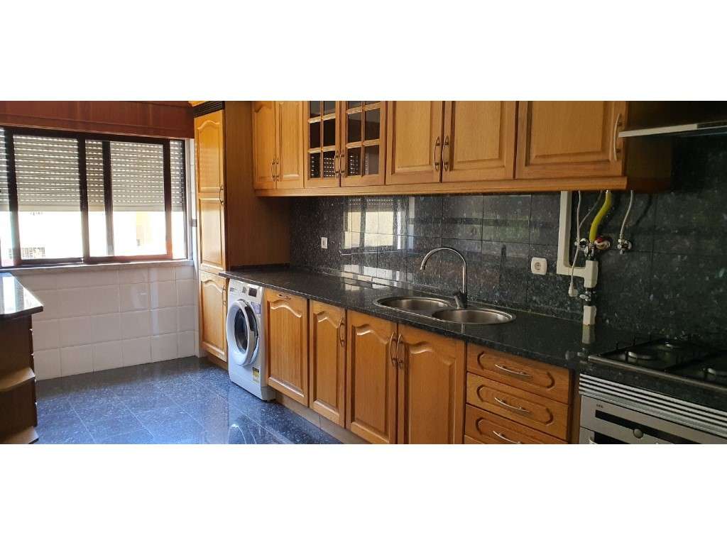 T3 equipado c/garagem para 2 carros na Amadora - Centro - Grande imagem: 3/29