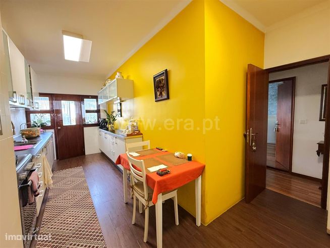 Apartamento T3 à venda em Monserrate-6