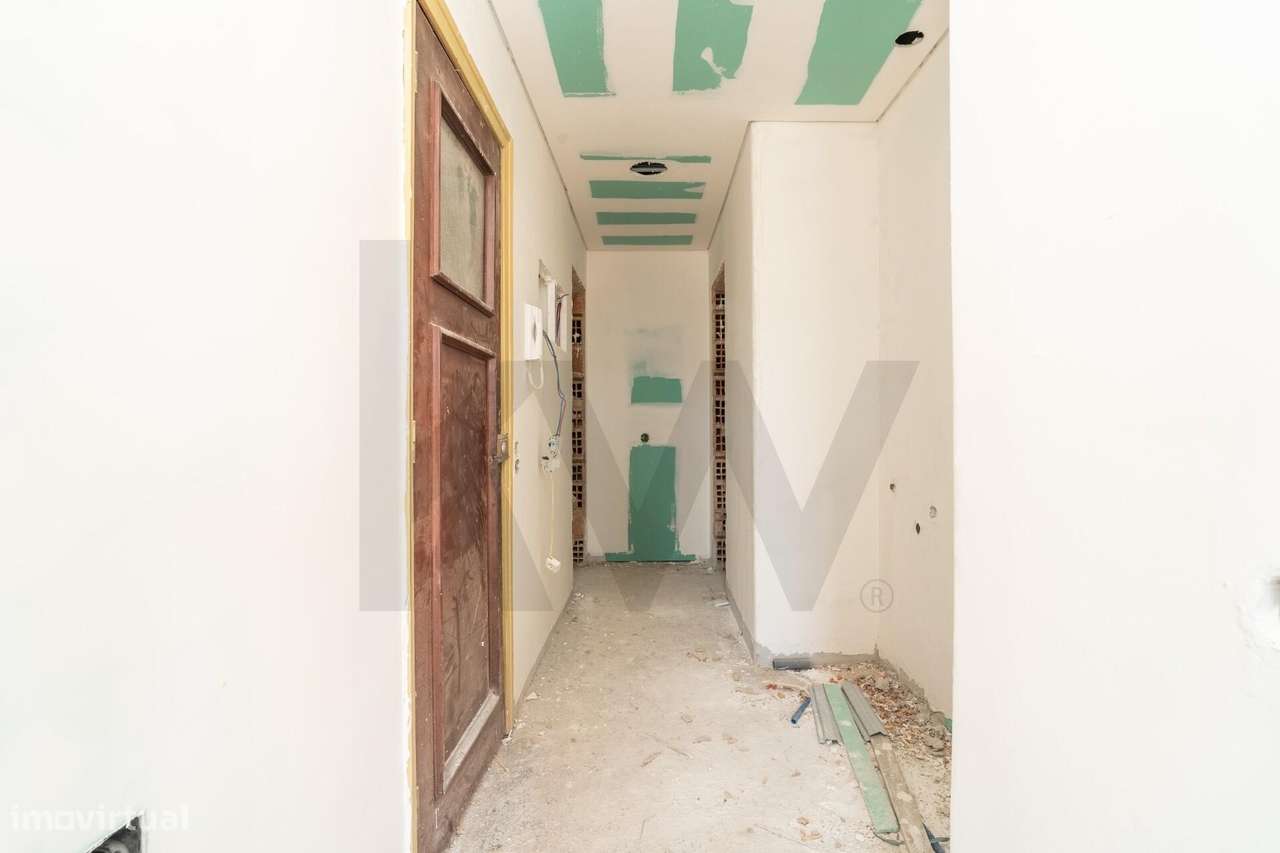 Apartamento T2 Transformado em 3 Estúdios – Bairro Norton de Matos, Co-19