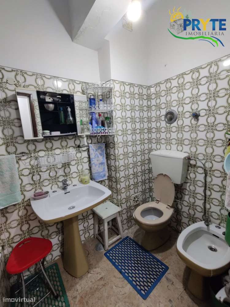 Apartamento T1+1 situado em Campolide-24
