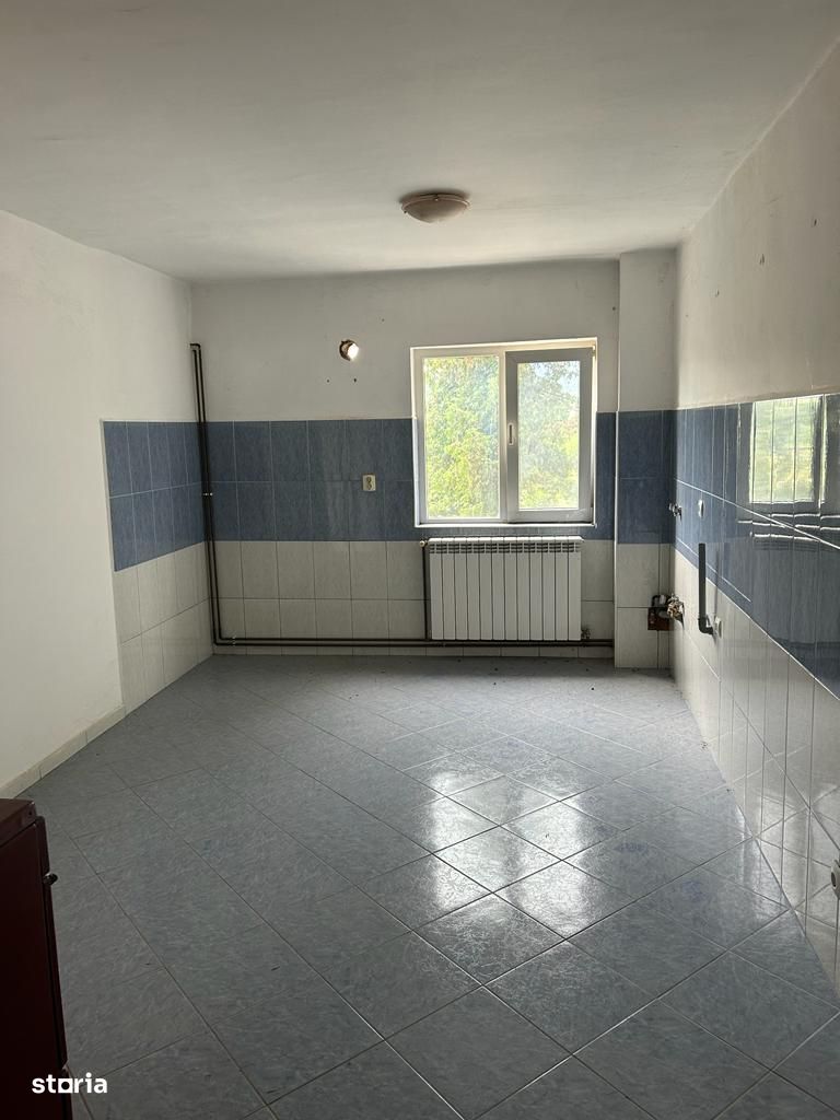 De vânzare apartament 2 camere Stei, str. Andrei Mureșanu