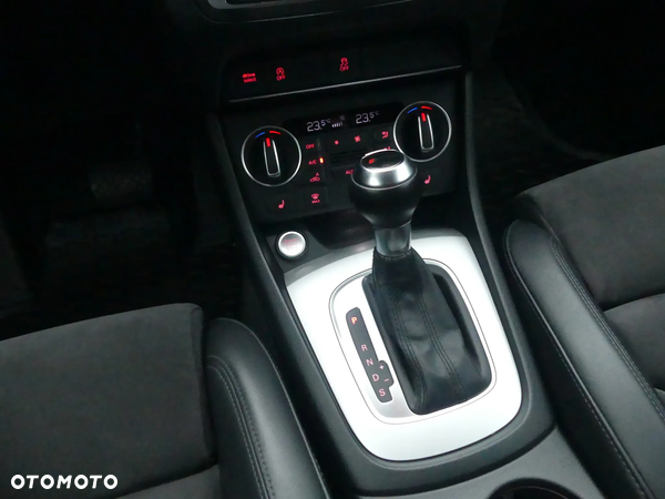 Audi Q3 2.0 TDI quattro S tronic sport - 28