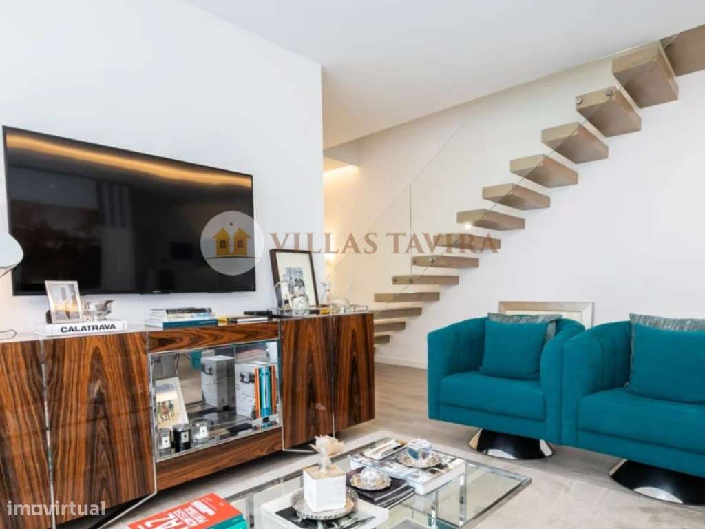 Moradia T3 de Luxo com Piscina, Vista Mar e Acabamentos Premium-8