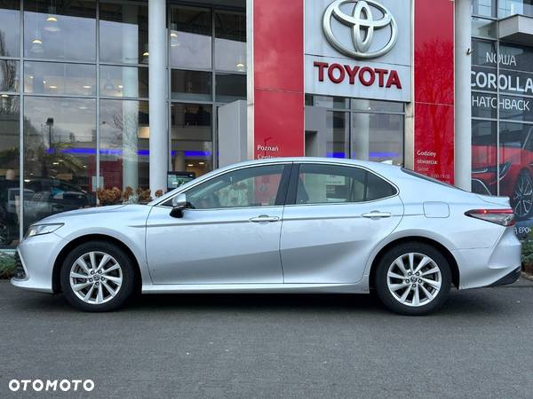 Toyota Camry - 5