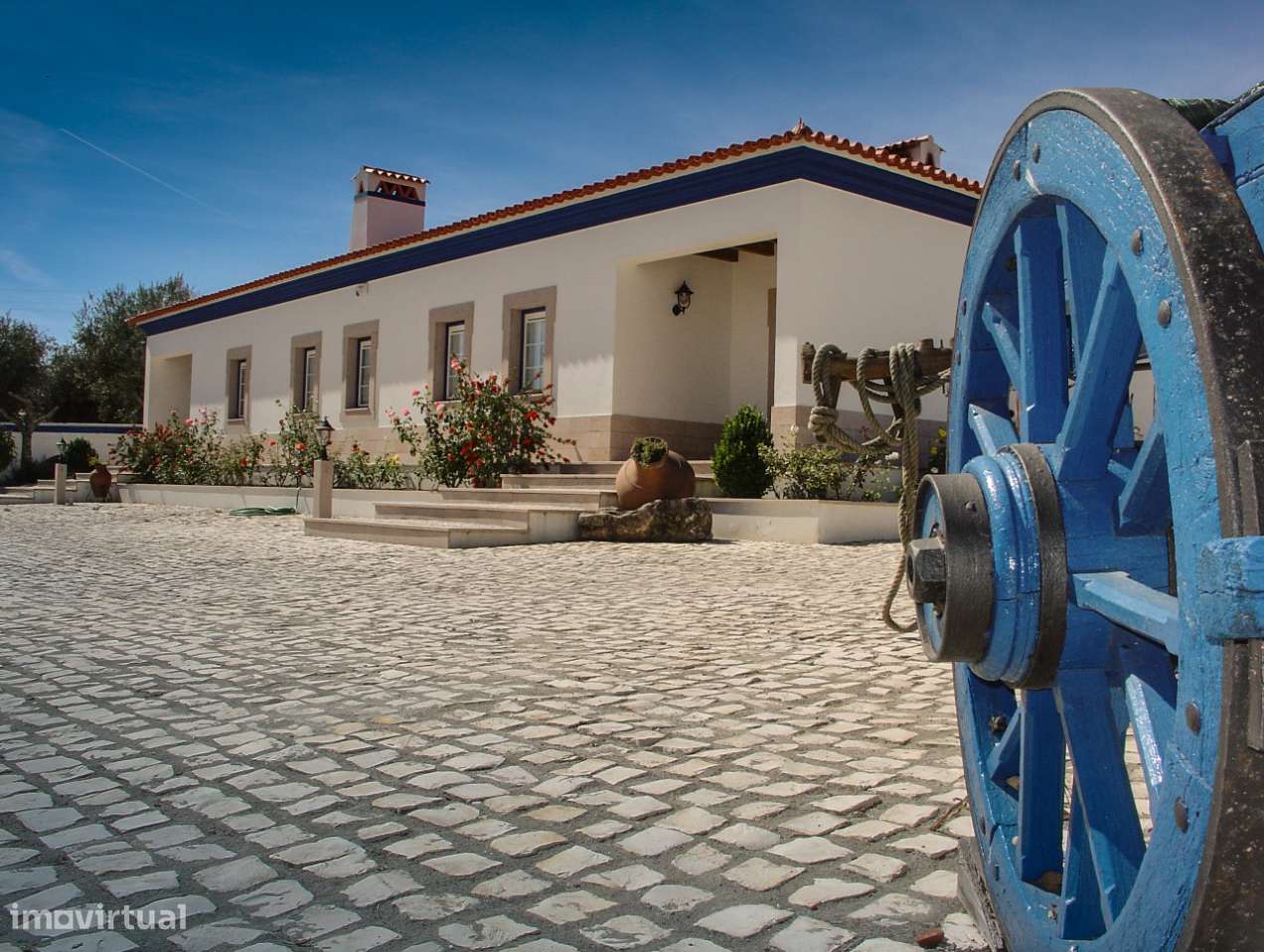 Moradia de traça alentejana com 6 suítes,  situada em Alpalhão - Grande imagem: 5/29