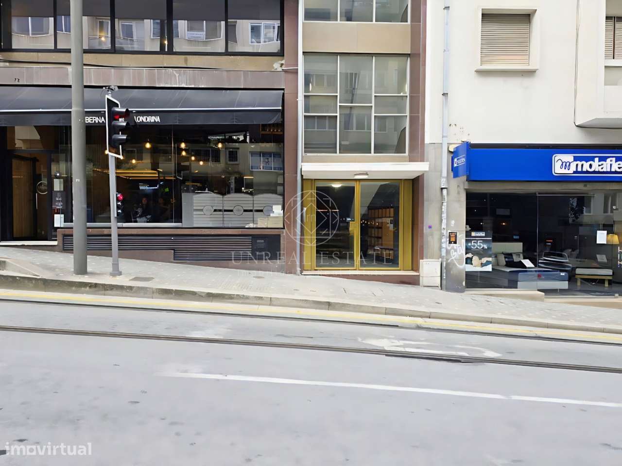 Apartamento T0+1 , novo, inserido em um edifício totalmente remodelado-10