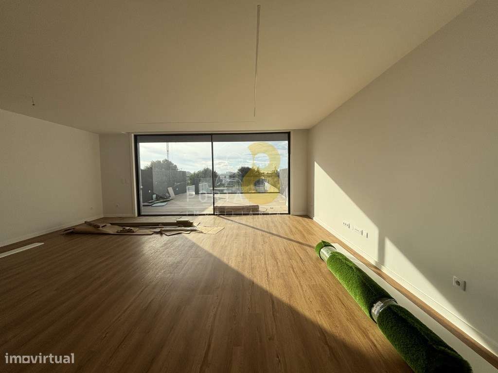 Magnifica moradia T3 em Canidelo, Vila Nova de Gaia! - Grande imagem: 4/45