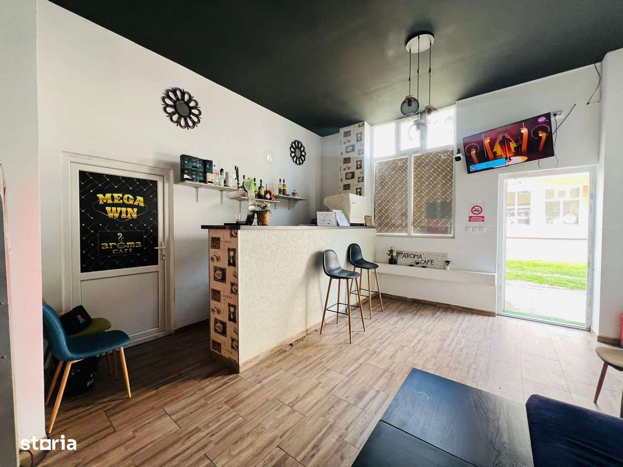 Spatiu comercial Racaciuni, central, vad bun, renovat preluare afacere - Imagine principală: 4/6