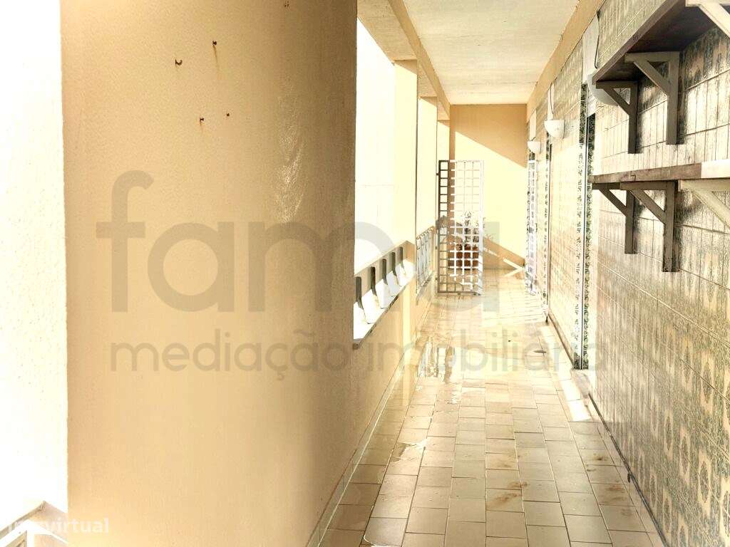 APARTAMENTO T4 EM OEIRAS-9