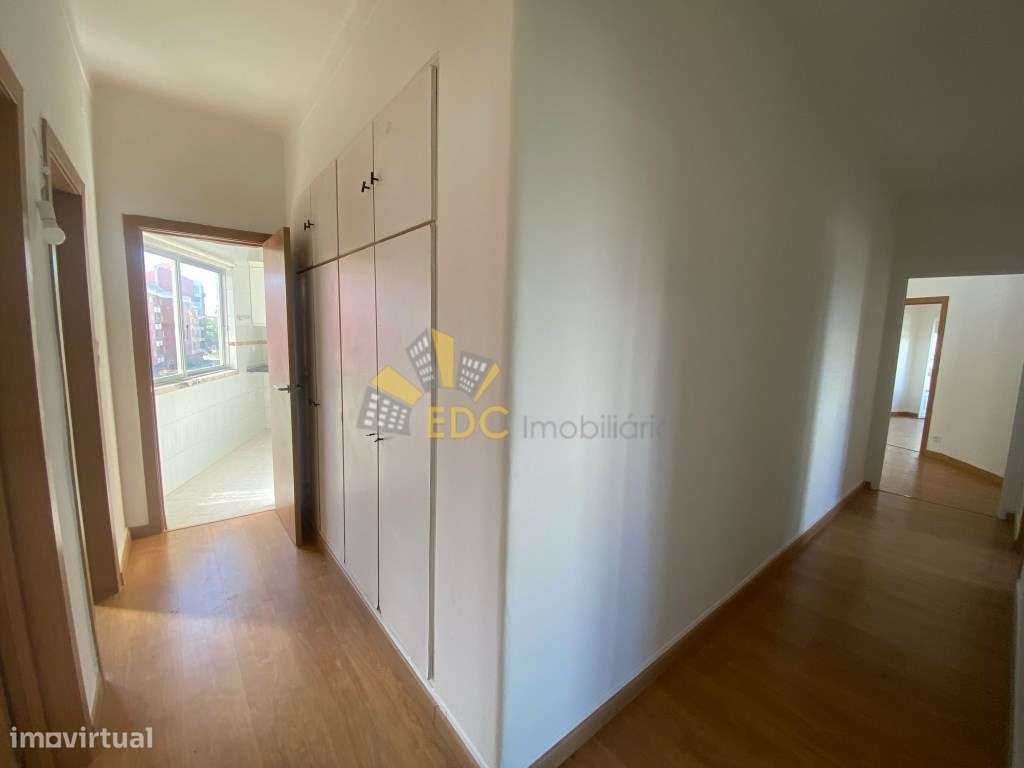 Apartamento T4 com Grande Potencial e Ótima Localização | Localizad...-27