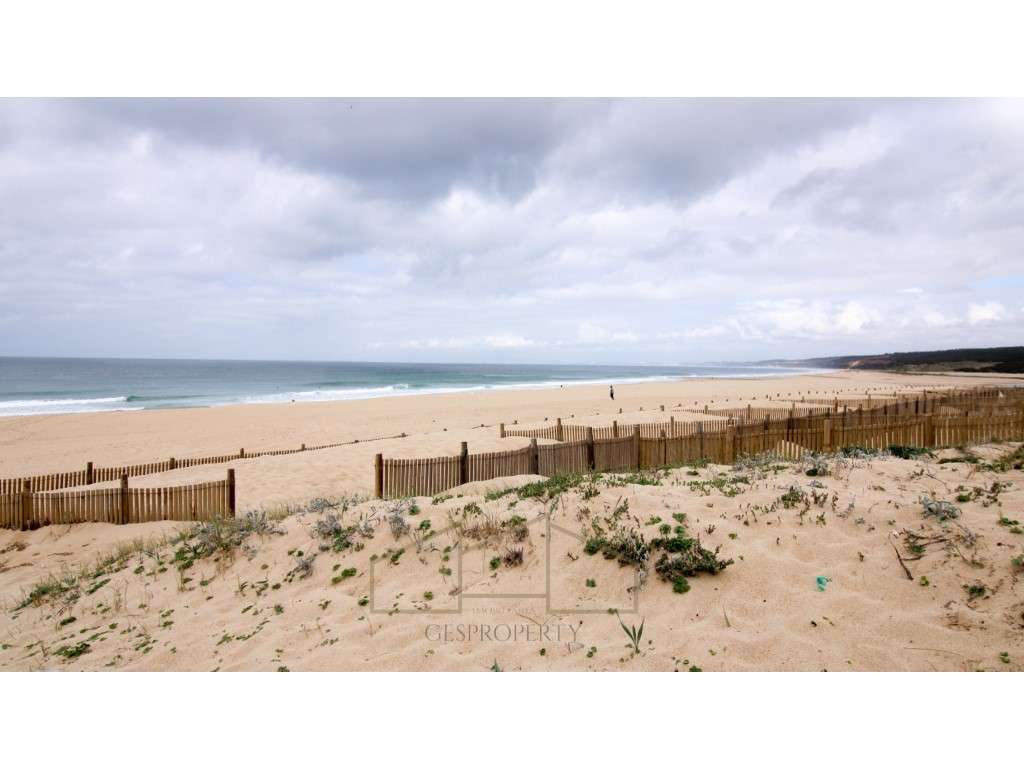 Casa de Madeira, em lote com 400m2, na Lagoa de Albufeira - Sesimbra-35