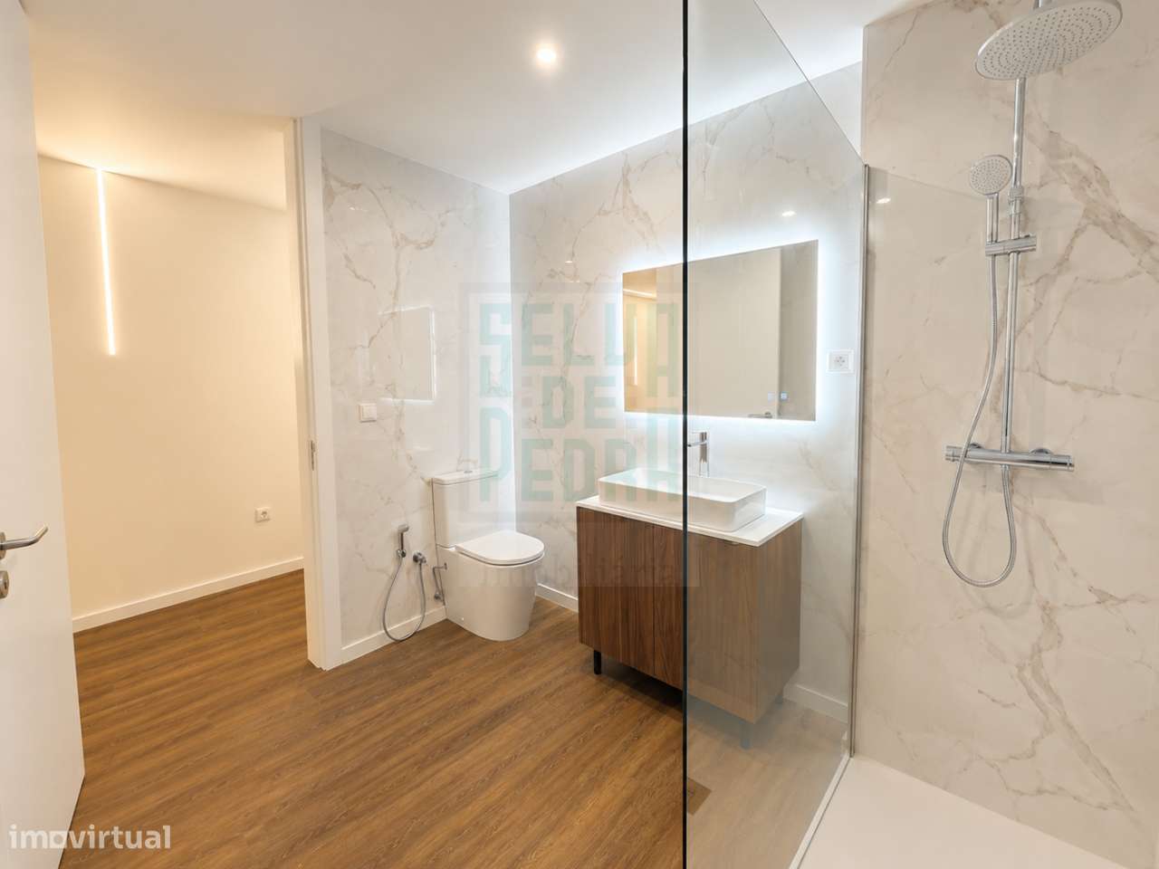 T2+1 Remodelado com 140m² em Paços de Ferreira-17