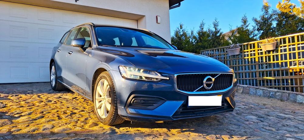 Volvo V60 II B4 D Geartronic Momentum Pro 2022