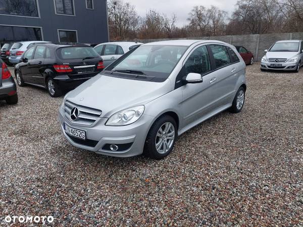 Mercedes-Benz Klasa B 180 BlueEffICIENCY - 3