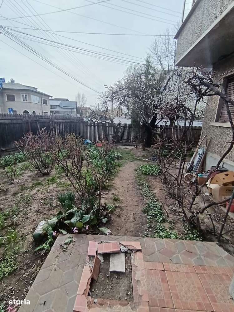 Apartament 3 camere, etaj 1, str. Praga-3