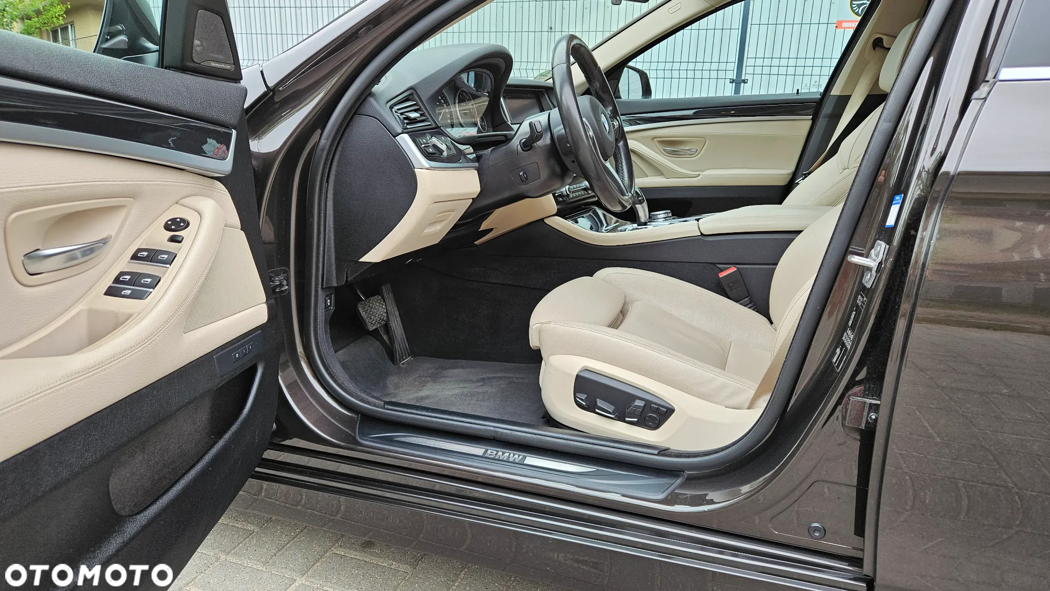 BMW Seria 5 520d Luxury Line - 16