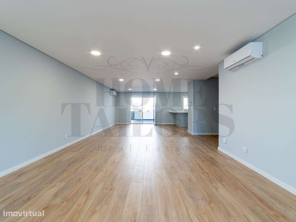 Moradia T3 em Caneças, com excelente jardim e garagem - Grande imagem: 5/33