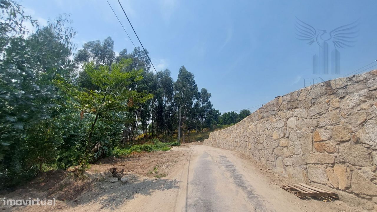 Terreno com 100 m2 de frente para E.M. 1184 localizada em Turiz - Vila