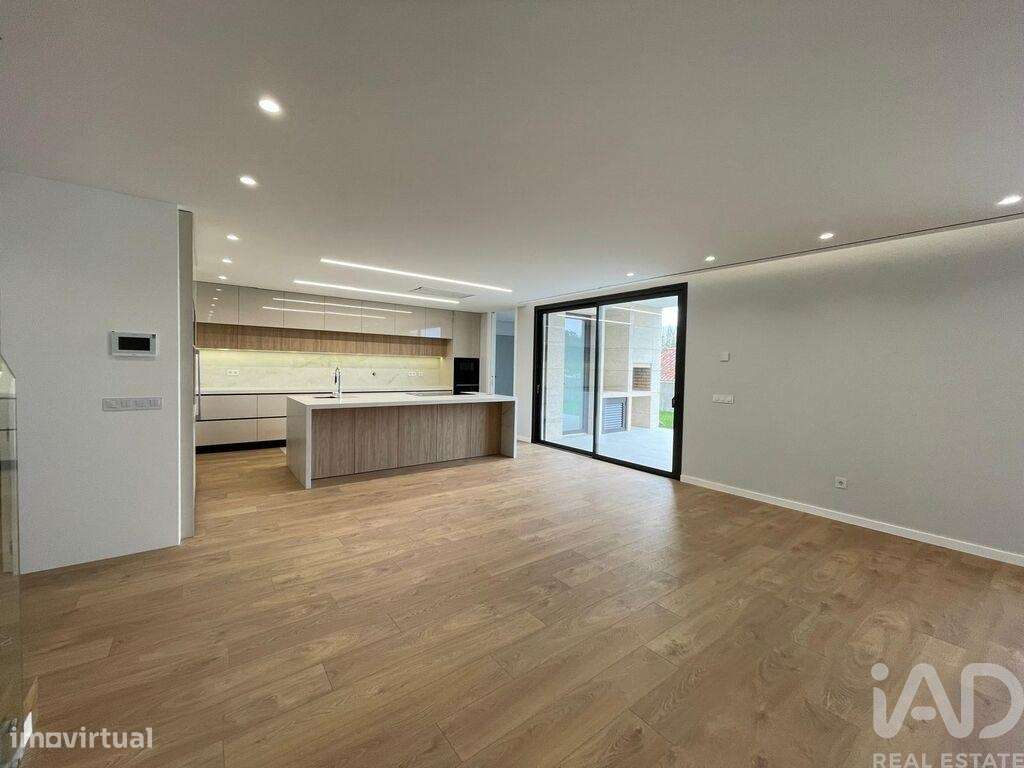 Casa / Villa T3 em Abade de Neiva de 308,00 m2 - Grande imagem: 5/30