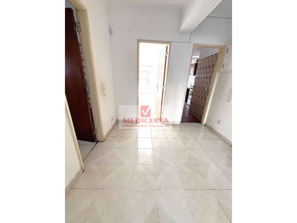 Agualva T2 - Escola António Sérgio - Grande imagem: 2/17