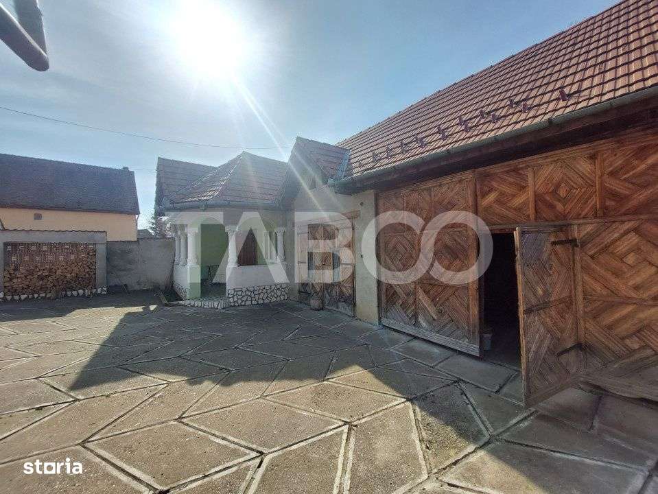 Casa individuala de vanzare cu teren de 1108 mp in Sacel Sibiu-0